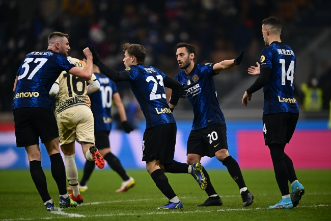 官方：赫伊森因肌肉不适退出本期西班牙国家队集训营（官方通告：赫伊森肌肉不适，缺席本期西班牙队集训）