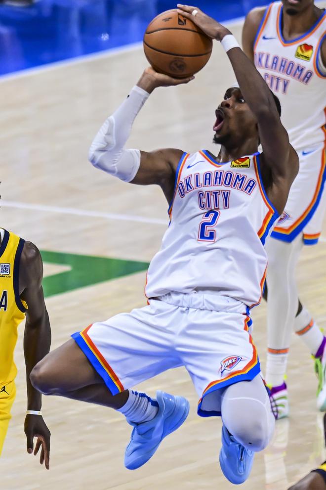 欧冠：巴黎2-1战胜曼联（欧冠：巴黎2比1力克曼联）