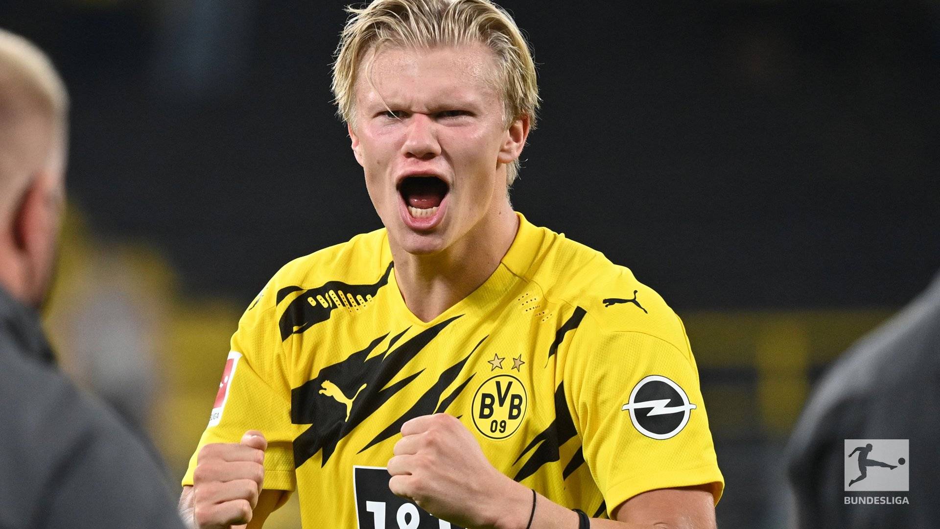 斯洛特：我们没有可用的边锋，派出两名9号球员是合乎逻辑的（斯洛特：边锋无人可用，安排双9号合情合理）