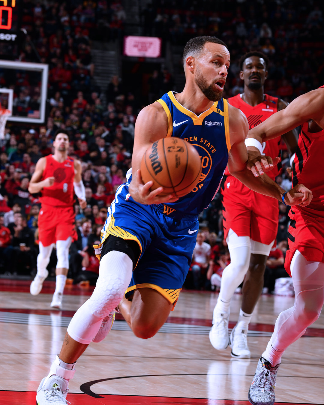 足球世界杯亚洲区预选赛关键比赛回顾（亚洲世预赛焦点对决复盘）