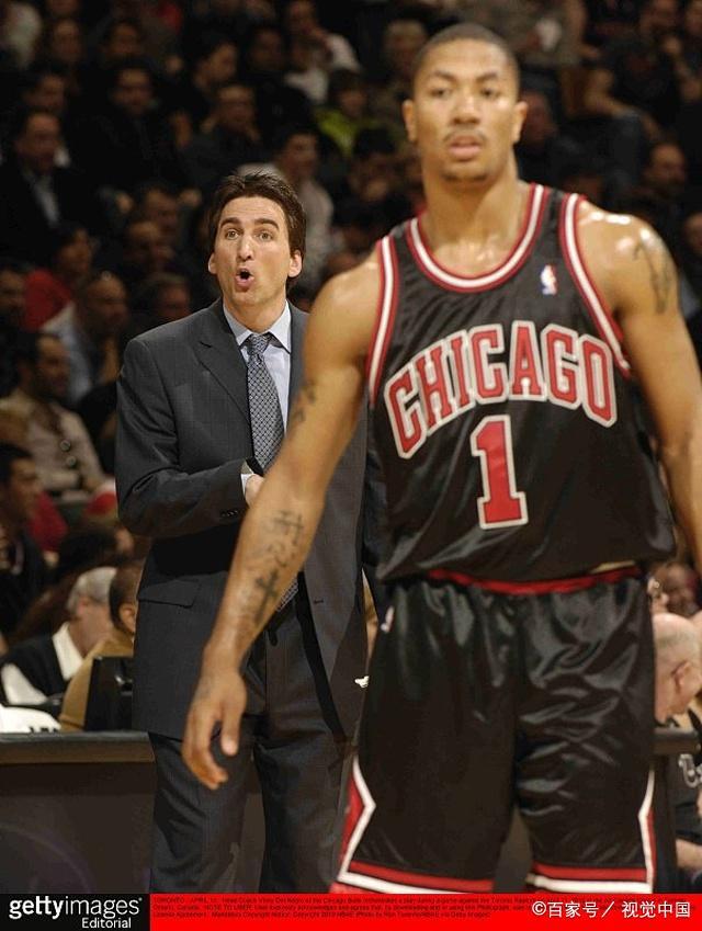 凯尔特人以138-129击败魔术，凭借高命中率和高效进攻取得关键胜利。（凯尔特人手感火热，138-129力克魔术拿下关键一战）