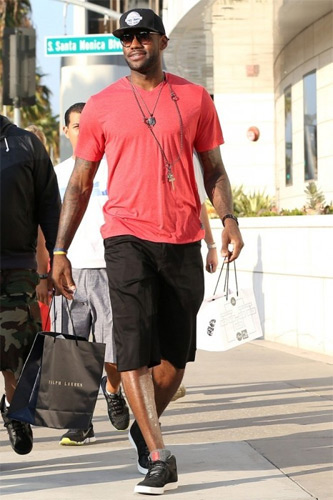 中国女排国青3-0突尼斯 取得U19世锦赛开门红 黄悦鑫12分全队最高（U19世锦赛开门红：中国女排国青3-0突尼斯，黄悦鑫拿下12分全队最高）